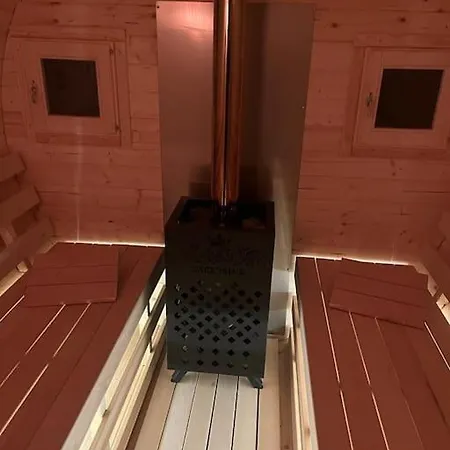 Dom Pod Lasem Вилла